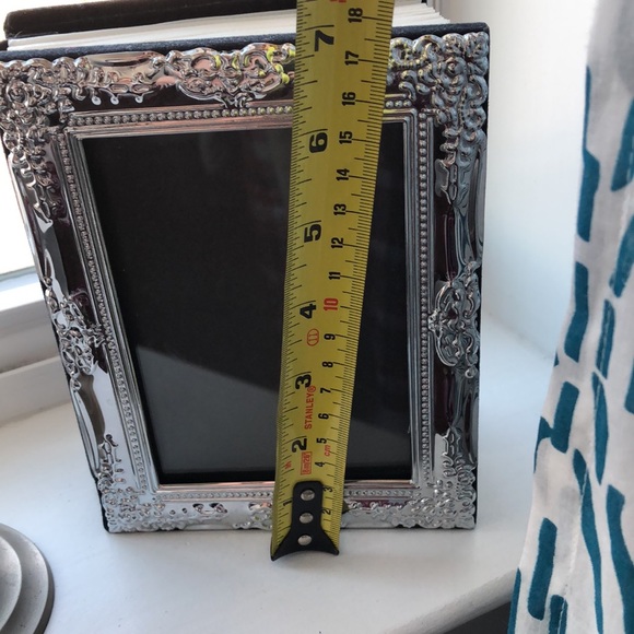 Frame photo album. Black velvet. Holds 70+ 4x6” photos Nice gift Good c… - Picture 6 of 7